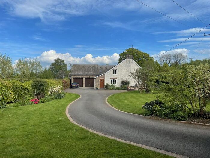 4 Bedroom Cottage For Sale In Clifford, Hereford, HR3