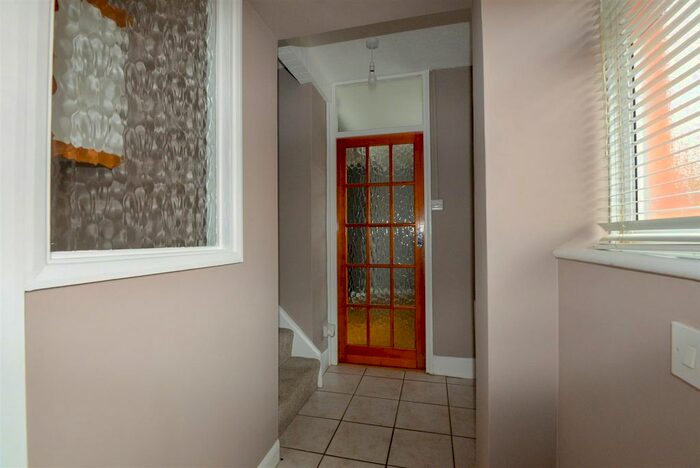 2 Bedroom End Of Terrace House To Rent In Berrydale Avenue, Bridgwater, TA6