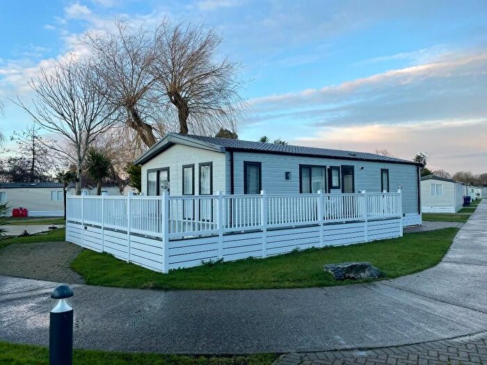 3 Bedroom Bungalow For Sale In Monkton Street, Monkton, Ramsgate, CT12