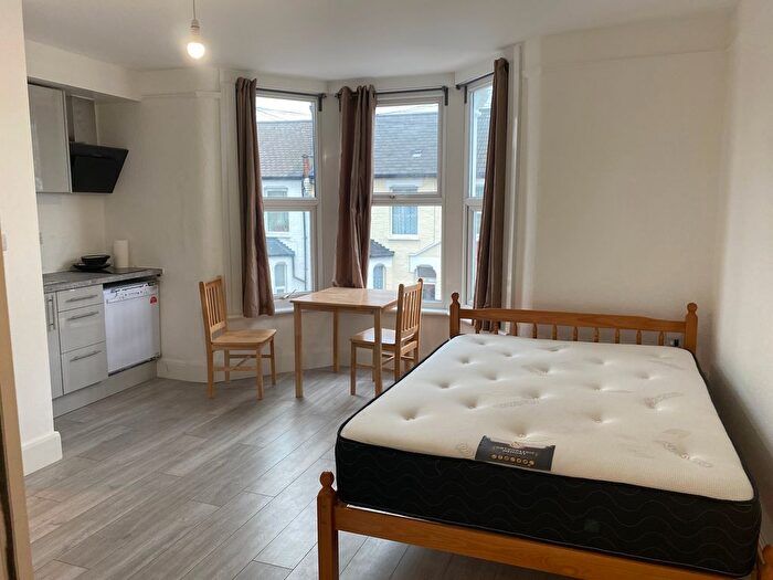 Studio To Rent In Napier Road, London, N17