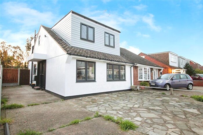 3 Bedroom Semi-Detached House To Rent In Parklands, Rochford, SS4