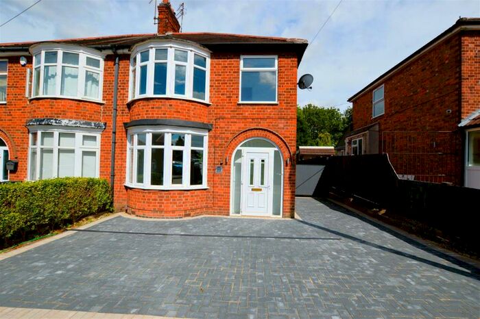 3 Bedroom Semi-Detached House To Rent In Parvian Road, Leicester, Leicestershire, LE2