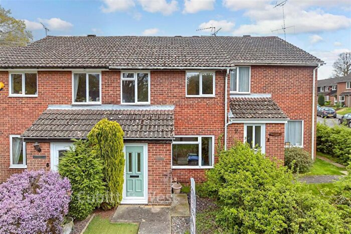 3 Bedroom Terraced House For Sale In North Heath Lane, Horsham, West Sussex, RH12