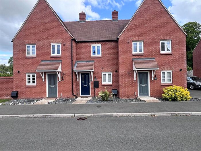 2 Bedroom House For Sale In Kempton Drive, Towcester, NN12