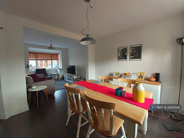 3 Bedroom Semi-Detached House To Rent In Adelaide Road, Earley, Reading, RG6