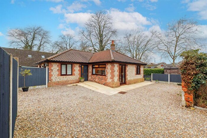 2 Bedroom Detached Bungalow For Sale In Sands Lane, Lowestoft, NR32
