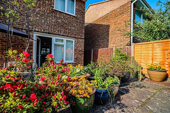 4 Bedroom Detached House For Sale In Bramfield Place, Hemel Hempstead, HP2