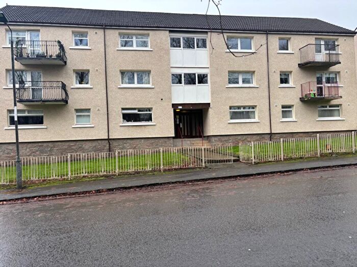 3 Bedroom Flat To Rent In Kirkness Street, Airdrie, ML6