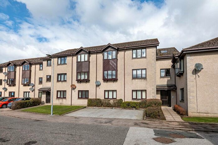 2 Bedroom Flat To Rent In Kirkside Court, Westhill, AB32