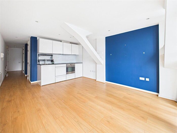 1 Bedroom Apartment To Rent In Airpoint, Bristol, BS3