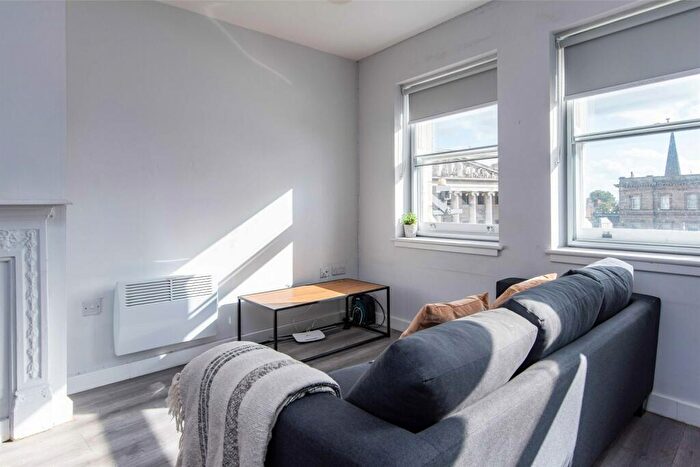 2 Bedroom Apartment To Rent In A Long Row, NG12