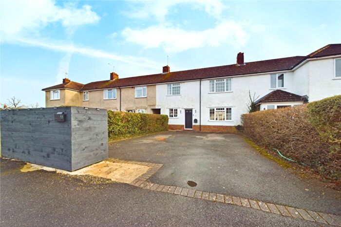 3 Bedroom Terraced House For Sale In Beverley Road, Tilehurst, Reading, Berkshire, RG31