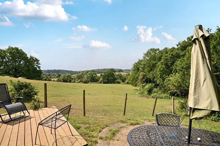 2 Bedroom Flat To Rent In Baston Manor Road, Hayes, Bromley, BR2
