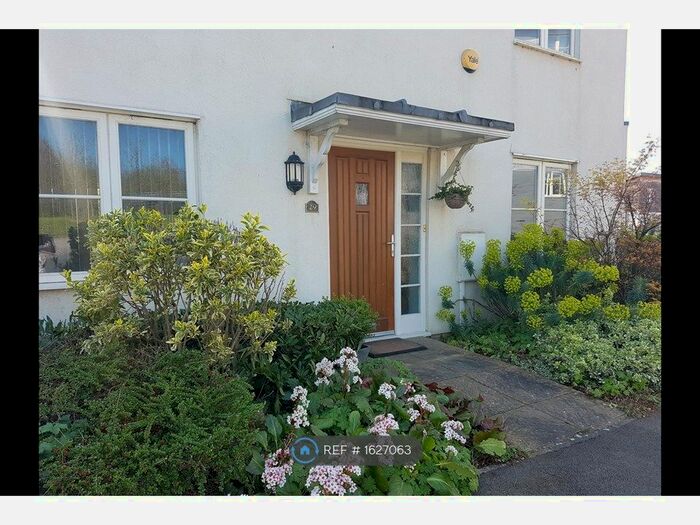 4 Bedroom Detached House To Rent In Newington Gate, Buckinghamshire, MK6