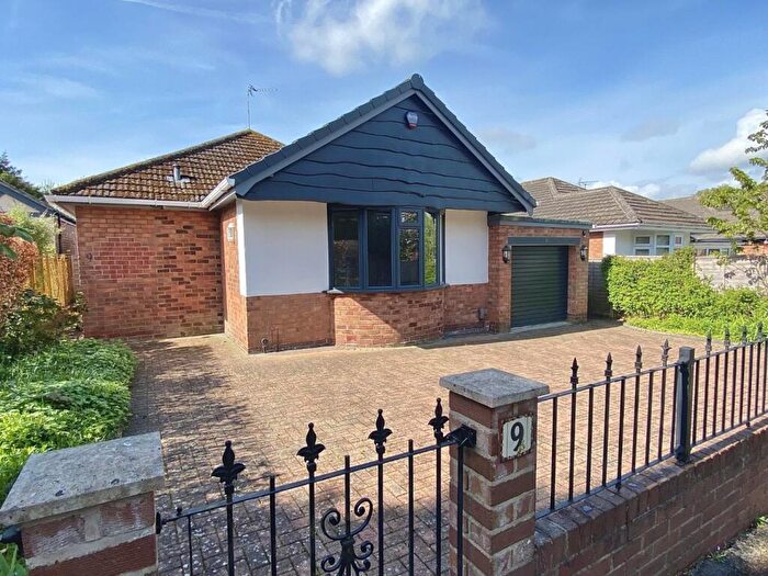 3 Bedroom Detached Bungalow For Sale In Stanneylands Drive, Wilmslow, SK9