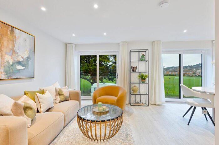 2 Bedroom Apartment For Sale In South Road, Hythe, Kent, CT21