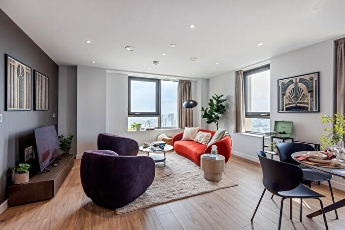 2 Bedroom Flat To Rent In Uncle Acton, North Acton, London, Acton, W3