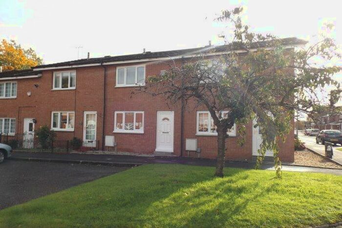 2 Bedroom Property To Rent In Kirkmichael Gardens, Glasgow, G11