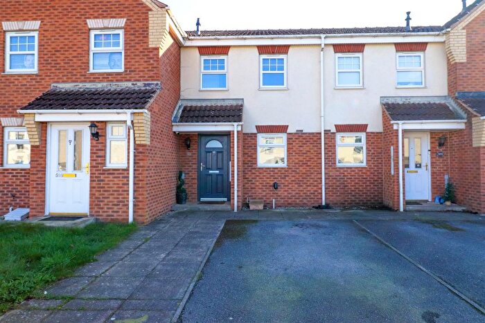2 Bedroom Town House For Sale In Denby Dale Road West, Calder Grove, Wakefield, WF4