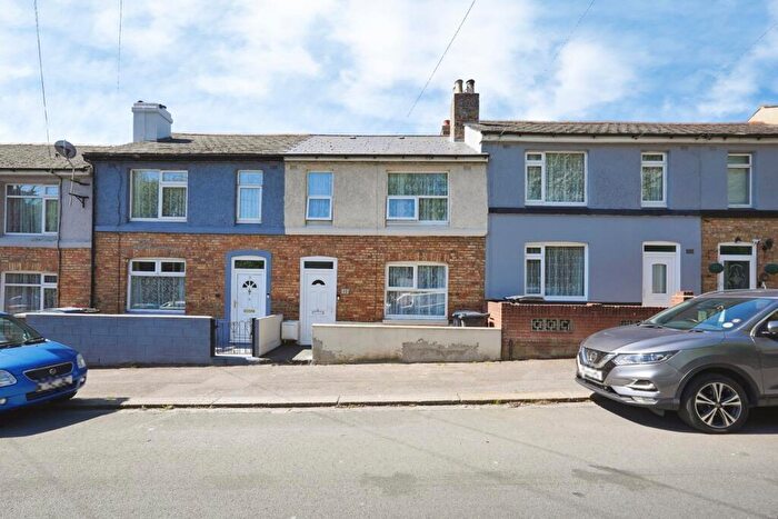3 Bedroom Terraced House For Sale In Brookfield Avenue, Dover, Kent, CT16
