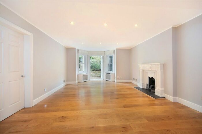 2 Bedroom Flat To Rent In Addison Road, London, W14