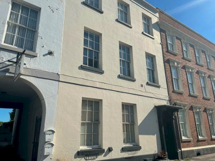 1 Bedroom Flat To Rent In Horninglow Street, Burton-on-Trent, Staffordshire, DE14
