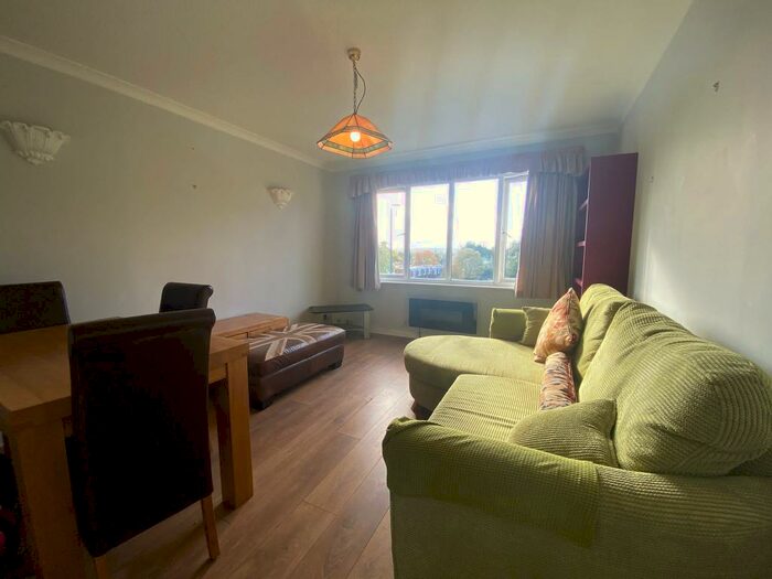 1 Bedroom Flat To Rent In Andace Park Gardens, BR1