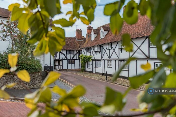 3 Bedroom Semi-Detached House To Rent In King Street, West Malling, ME19