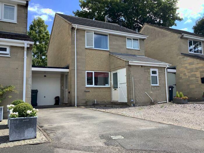 3 Bedroom Link Detached House To Rent In The Ferns, Tetbury, GL8