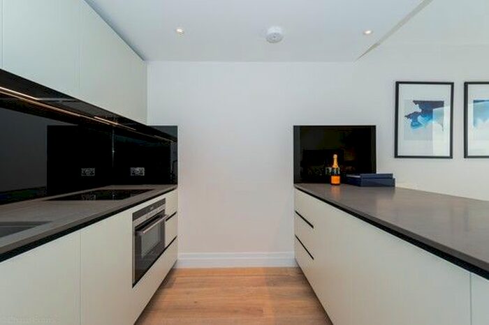 Studio To Rent In Riverlight Quay, Riverlight, Nine Elms, SW8 - Photo 3