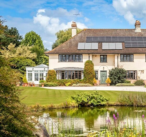 4 Bedroom Semi Detached House For Sale In Mare Hill Road, Pulborough, West Sussex, RH20