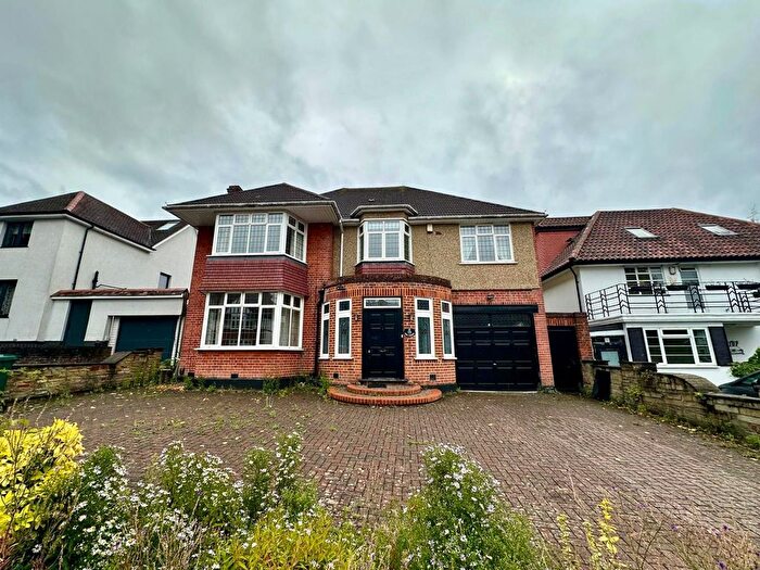 5 Bedroom Detached House For Sale In Penshurst Gardens, Edgware, HA8