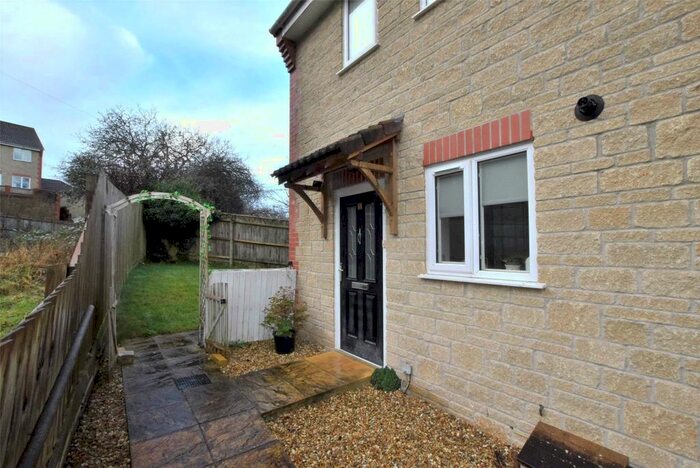 3 Bedroom End Of Terrace House To Rent In Primrose Lane, Midsomer Norton, Radstock, Somerset, BA3