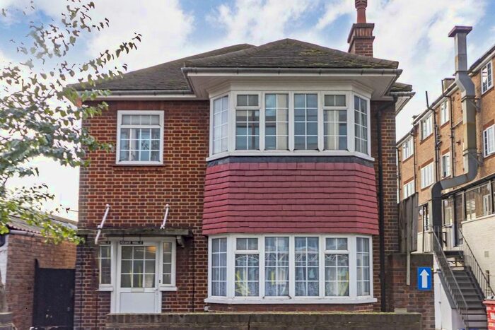 4 Bedroom Property To Rent In Culmington Road, London, W13