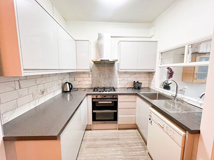 3 Bedroom Terraced House To Rent In Bridge Road, London, E6
