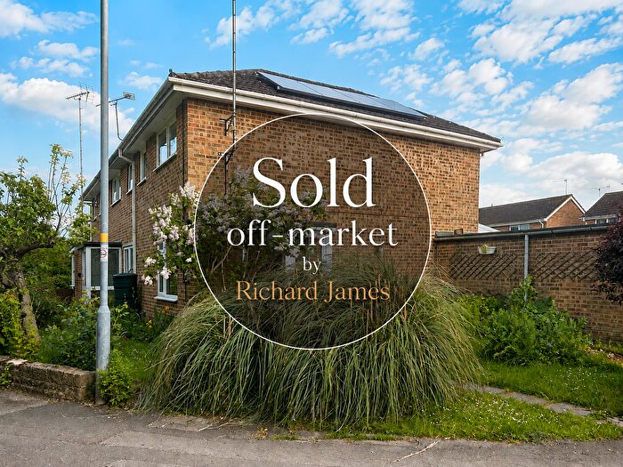 3 Bedroom End Of Terrace House For Sale In Bailiffs Piece, Cricklade, Swindon, SN6