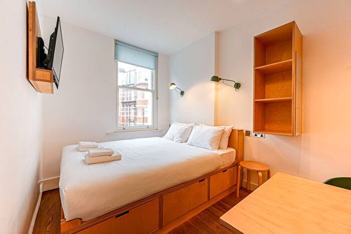 Studio To Rent In Philbeach Gardens, Earls Court, London, SW5