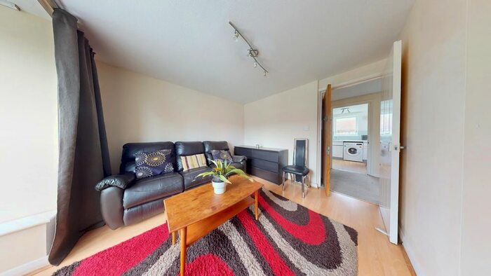 1 Bedroom Flat To Rent In Warlingham House, Varcoe Road, London, SE16