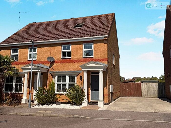 4 Bedroom Semi-Detached House For Sale In Gateway Close, Wootton, Northampton, NN4
