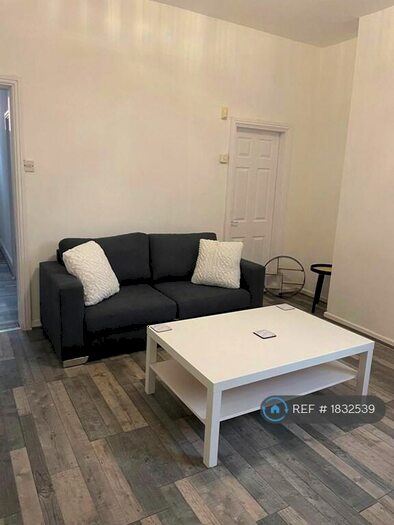 5 Bedroom Terraced House To Rent In Salford, Manchester, M6