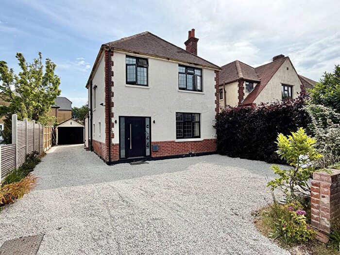3 Bedroom Detached House For Sale In Blandford Road, Upton, BH16