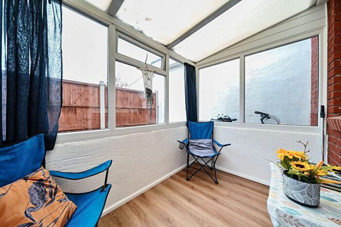 1 Bedroom End Of Terrace House For Sale In Moraunt Drive, Middleton-On-Sea, Bognor Regis, PO22