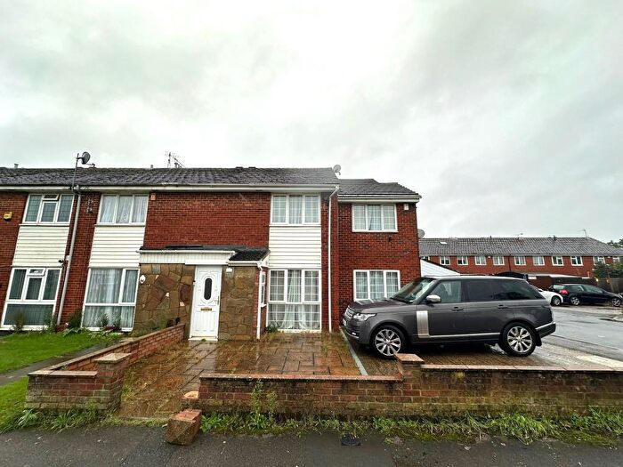 4 Bedroom Detached House To Rent In Slough, Berkshire, SL3