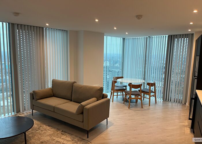 2 Bedroom Flat To Rent In Trinity Way, Manchester, Greater Manchester, M3