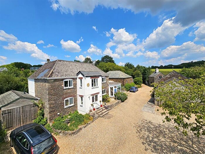 7 Bedroom Detached House For Sale In Farmhouse, Barns Amp; Pool, Nr. Yelverton, PL20