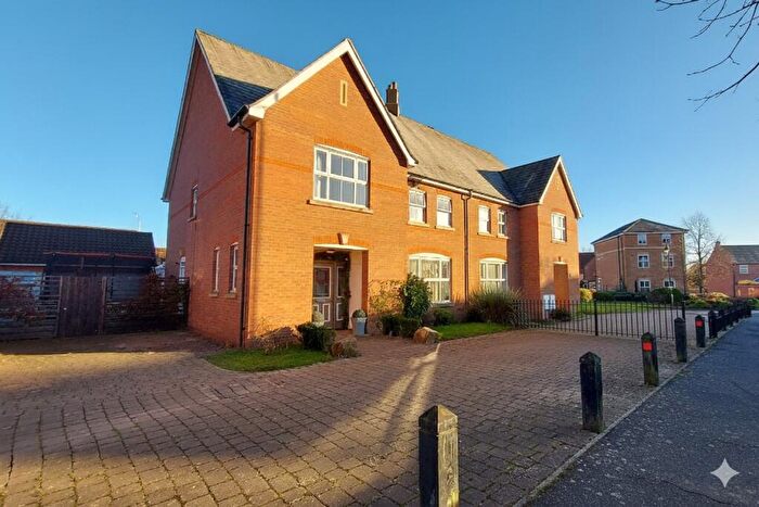 4 Bedroom Semi-Detached House For Sale In Tilia Way, Bourne, PE10