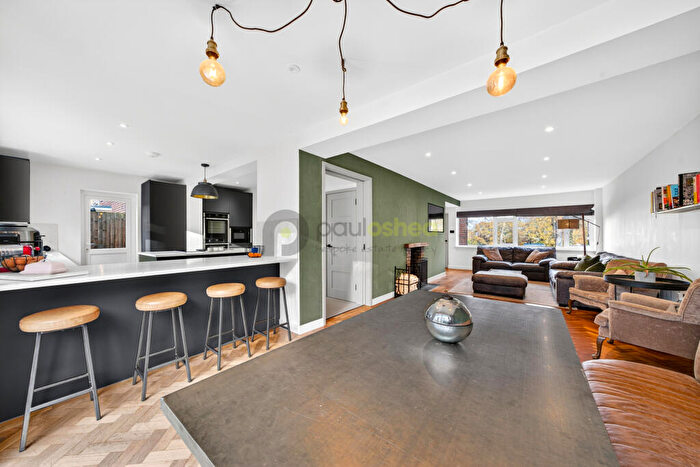 3 Bedroom Semi Detached House For Sale In Shirley Church Road, Croydon, Surrey, CR0