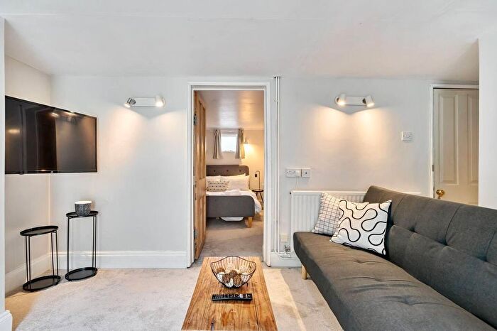 1 Bedroom Flat To Rent In Cowley, OX4