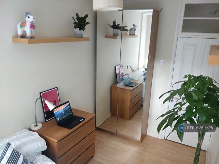 4 Bedroom Flat To Rent In Grimthorpe House, London, EC1V
