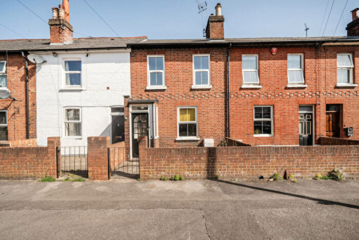 2 Bedroom Terraced House To Rent In Great Knollys Street, Reading, Berkshire, RG1